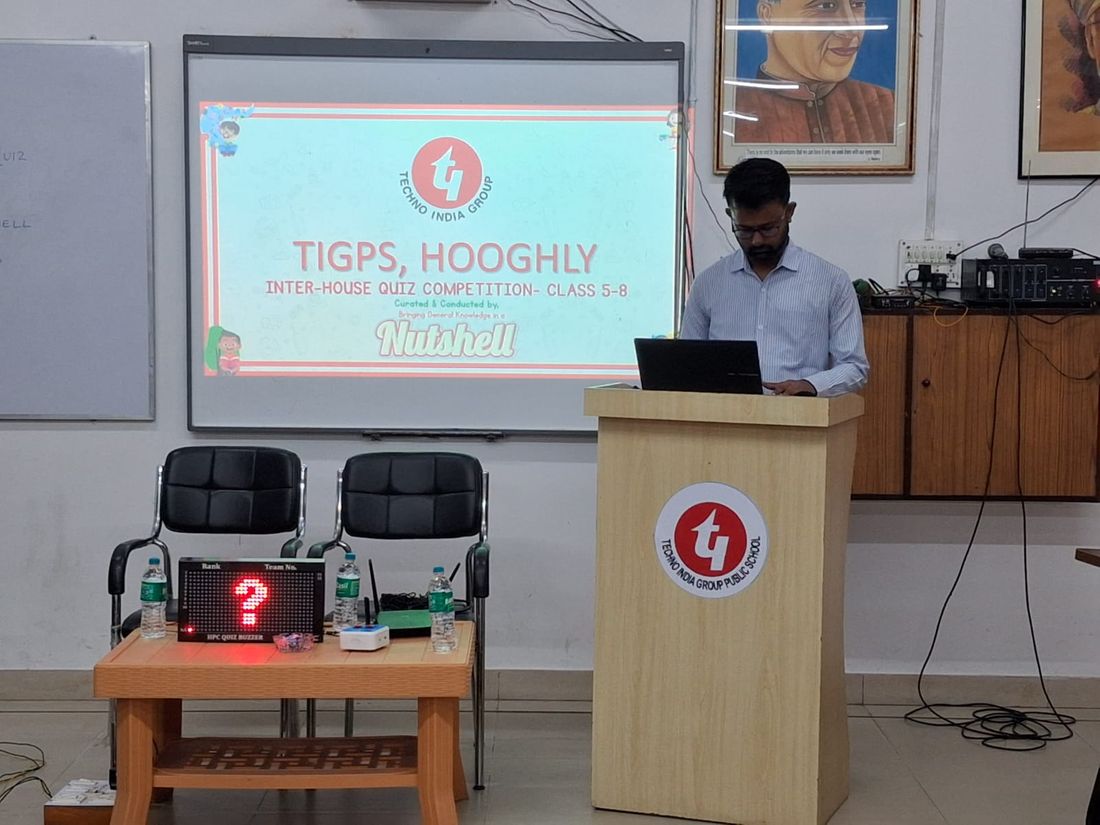 Students competing at a Nutshell quiz event