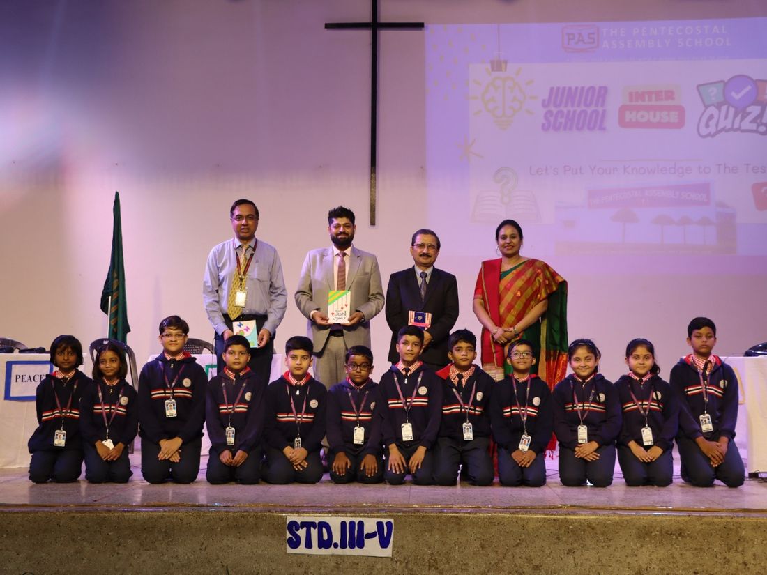 Students competing at a Nutshell quiz event